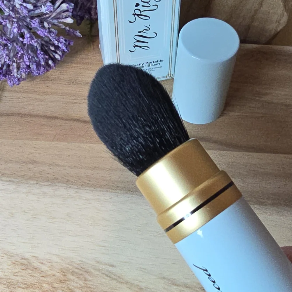 Too Faced Mr. Right Now Perfectly Portable Powder Brush Full Size For Travel New